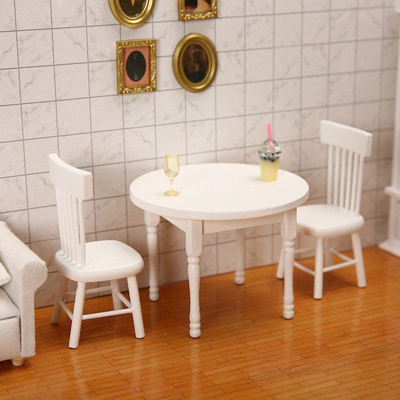 Dollhouse White Round Table Suit