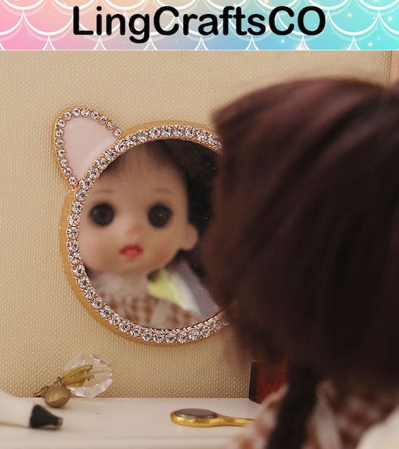 Miniature Simulated Makeup Mirror